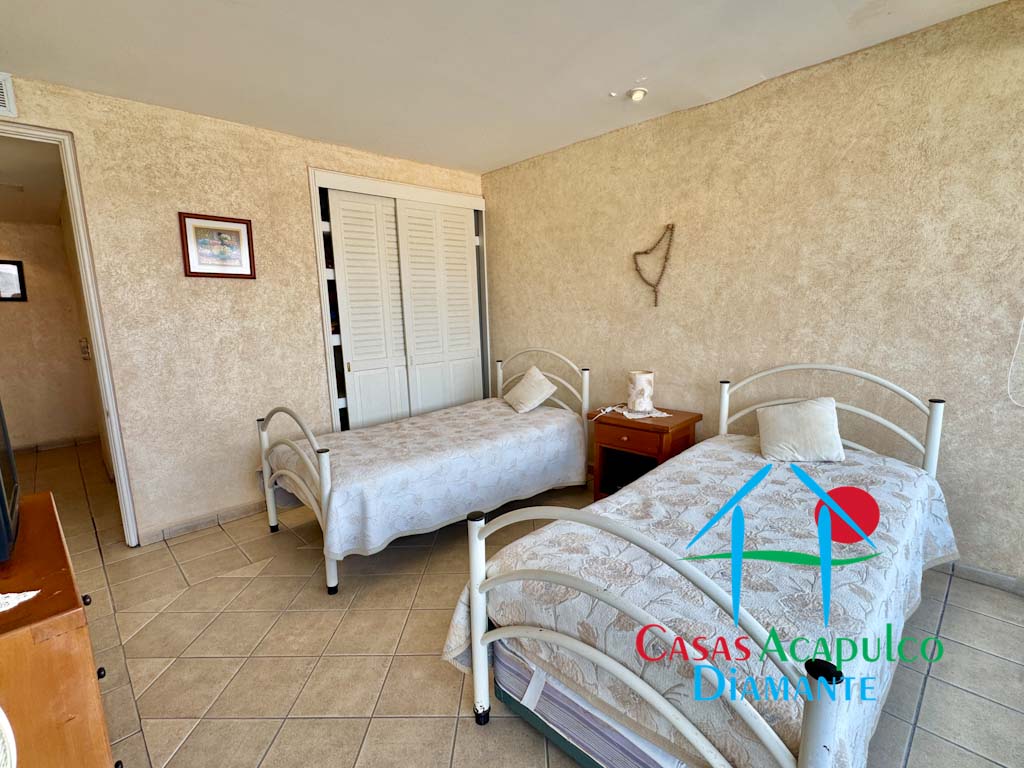 Brisas Diamante T7 199 - Recámara uno 3